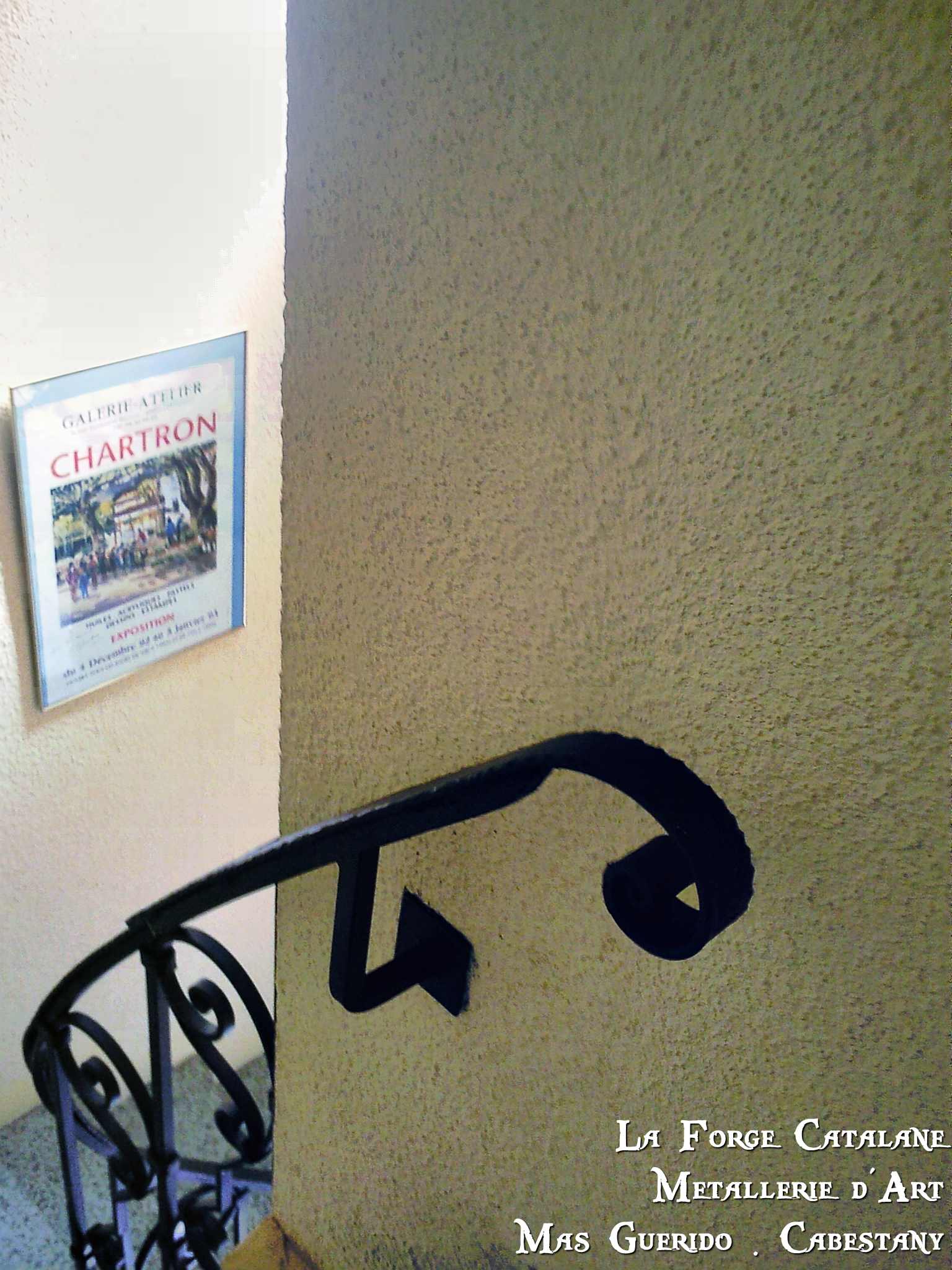 rampant volutes main courante crosse forge catalane.jpg